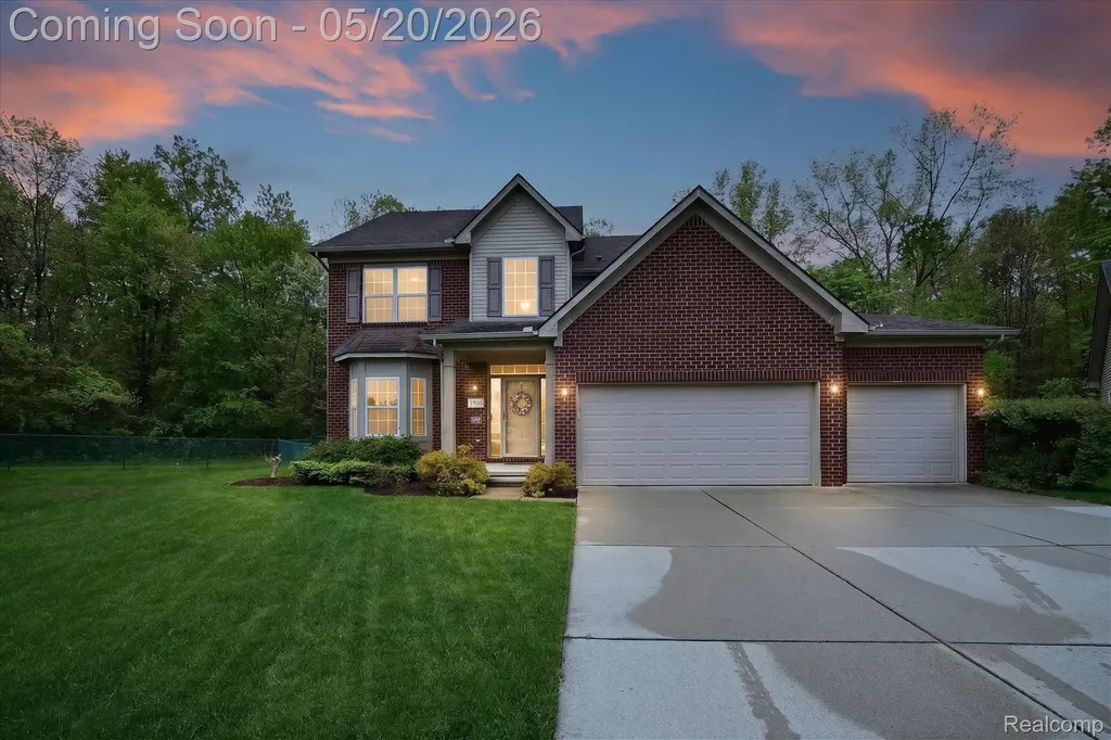 17154 Dew Point Court Brownstown Charter Township MI 48174
