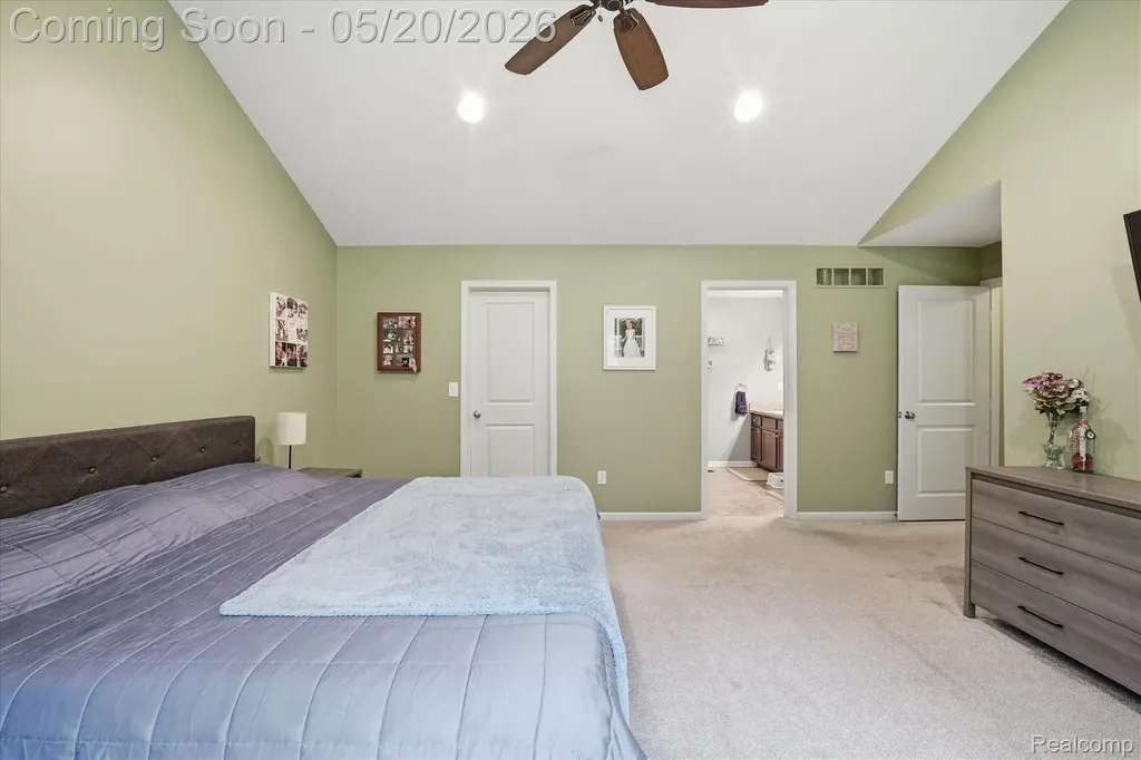 17154 Dew Point Court Brownstown Charter Township MI 48174
