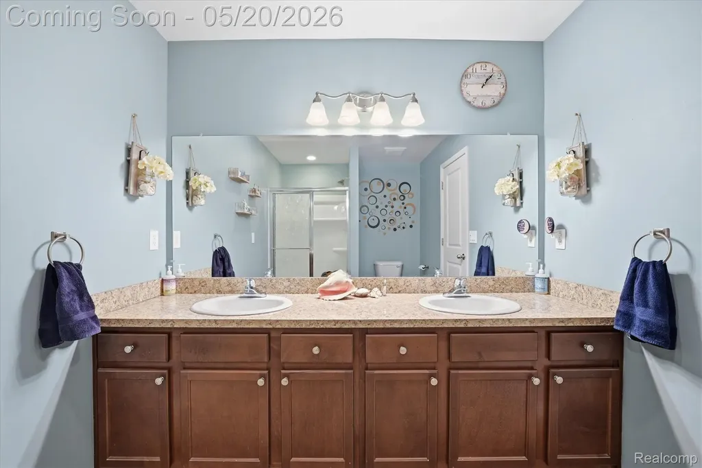 17154 Dew Point Court Brownstown Charter Township MI 48174