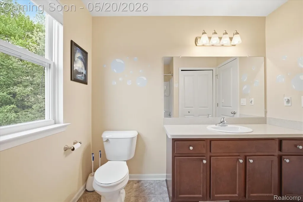 17154 Dew Point Court Brownstown Charter Township MI 48174