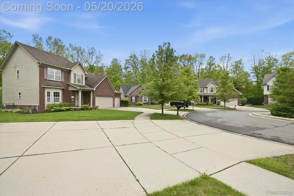 17154 Dew Point Court Brownstown Charter Township MI 48174