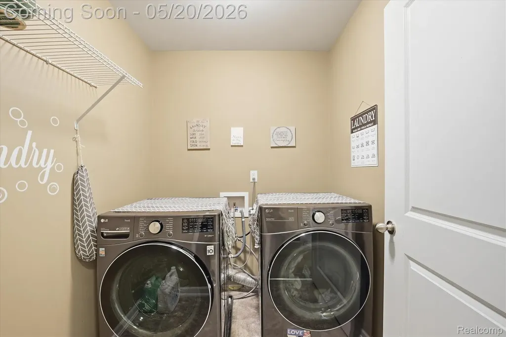 17154 Dew Point Court Brownstown Charter Township MI 48174