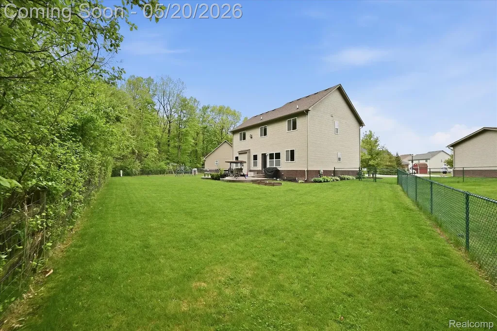 17154 Dew Point Court Brownstown Charter Township MI 48174