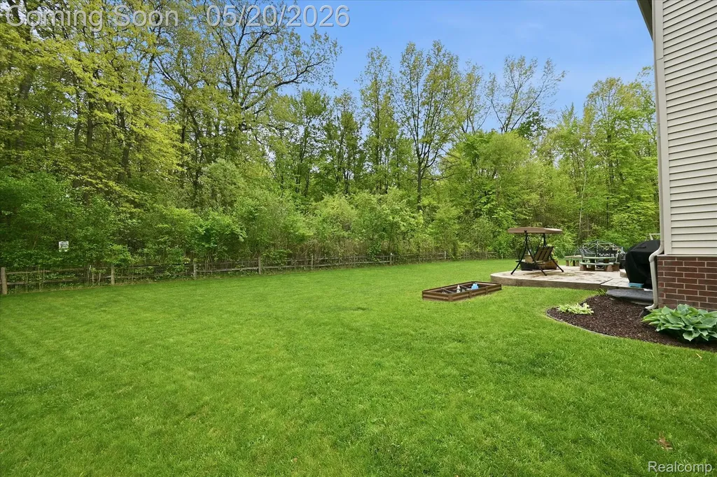17154 Dew Point Court Brownstown Charter Township MI 48174