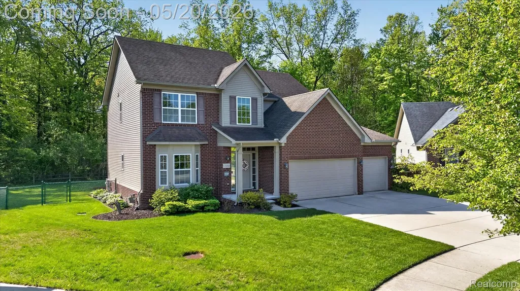 17154 Dew Point Court Brownstown Charter Township MI 48174
