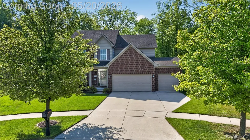 17154 Dew Point Court Brownstown Charter Township MI 48174