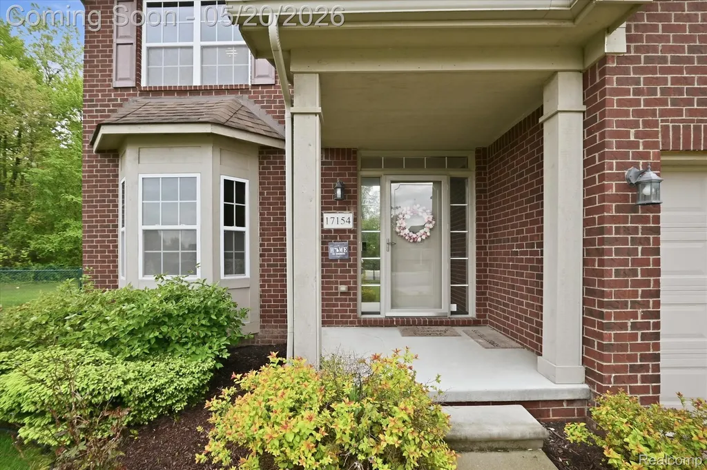 17154 Dew Point Court Brownstown Charter Township MI 48174