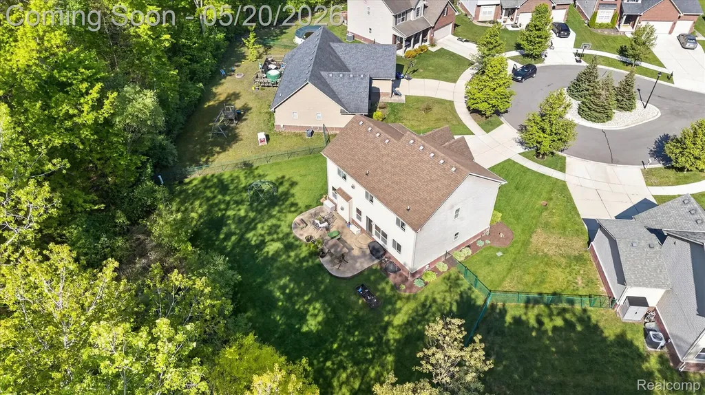 17154 Dew Point Court Brownstown Charter Township MI 48174