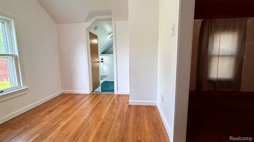 25000 Ann Arbor Trail Dearborn Heights City MI 48127