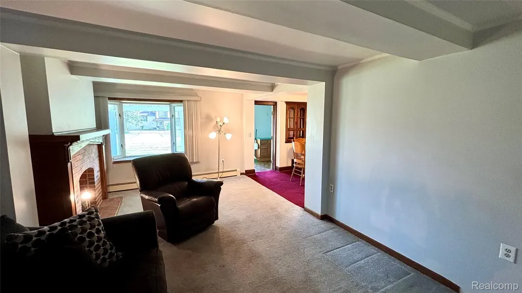 25000 Ann Arbor Trail Dearborn Heights City MI 48127