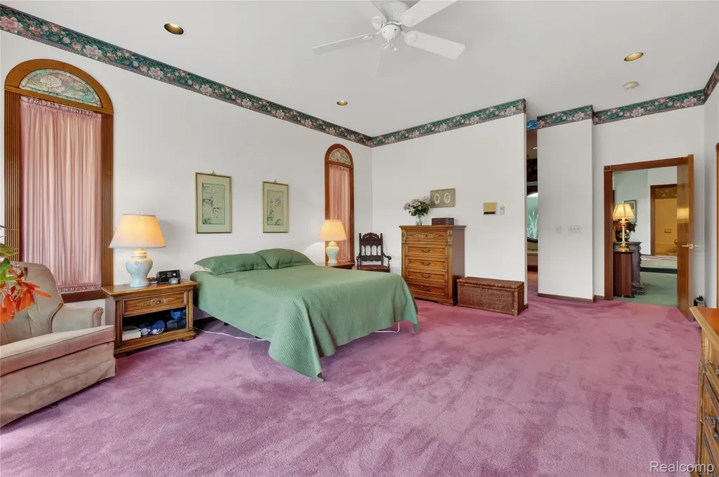 24 Chateaux Du Lac Fenton Charter Township MI 48430