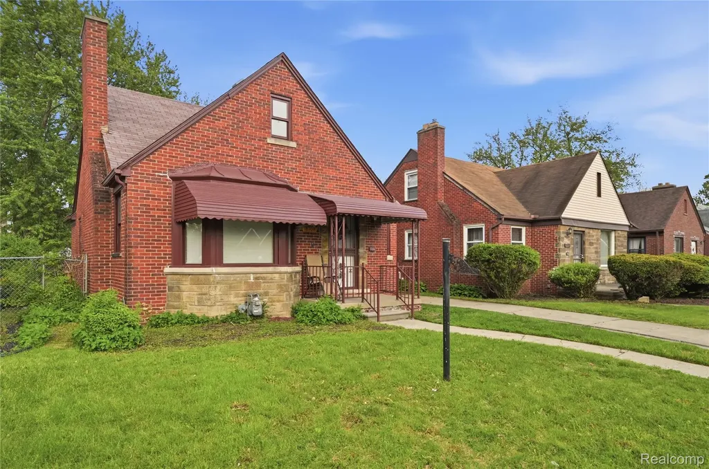 18708 Robson Street Detroit City MI 48235
