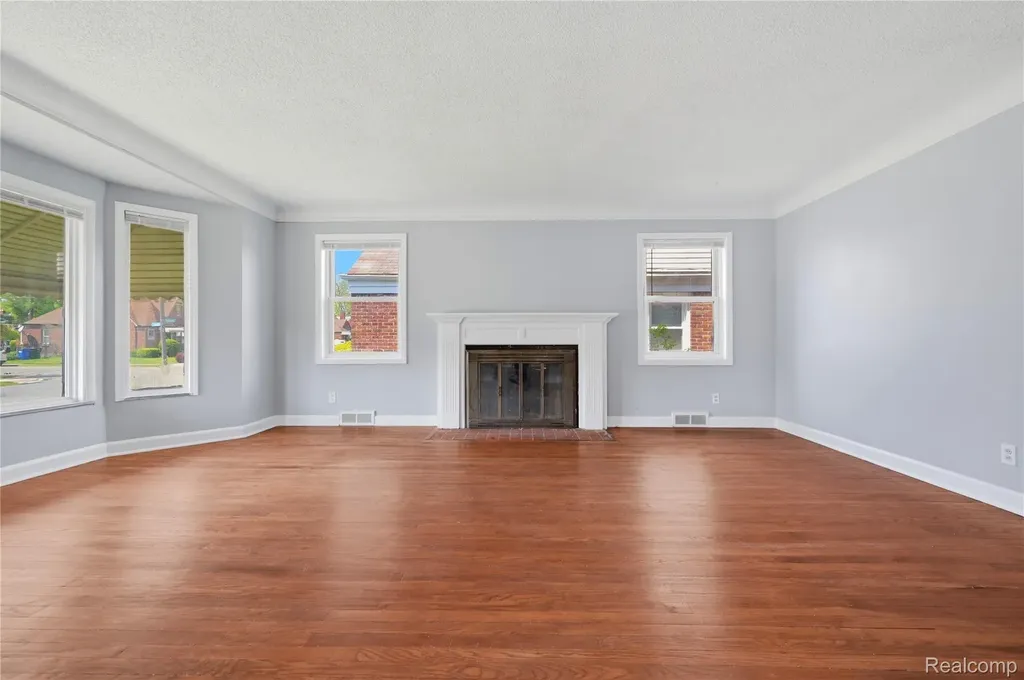 18708 Robson Street Detroit City MI 48235