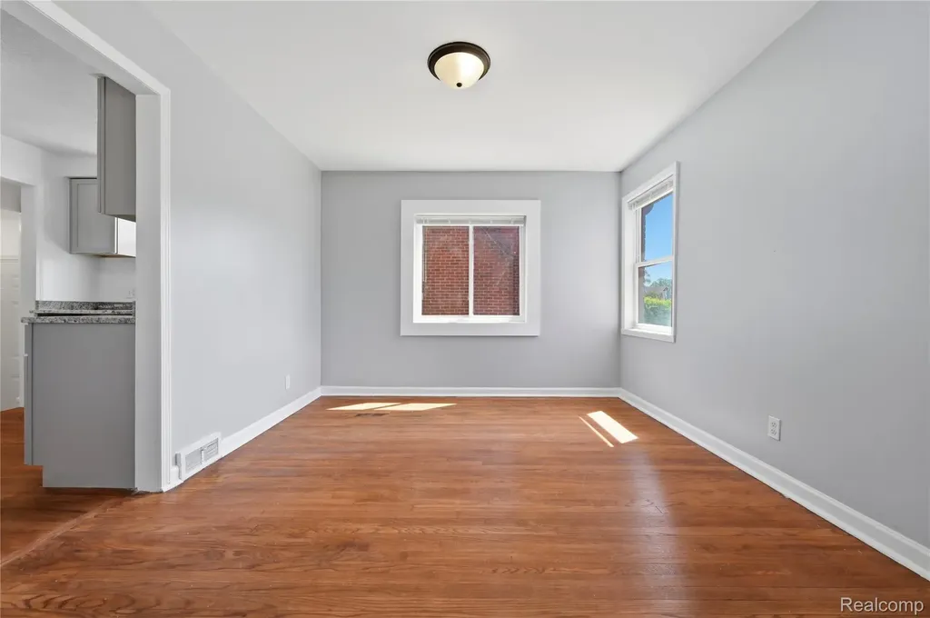 18708 Robson Street Detroit City MI 48235