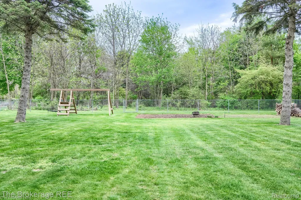 2390 N Vassar Road Davison Township MI 48423