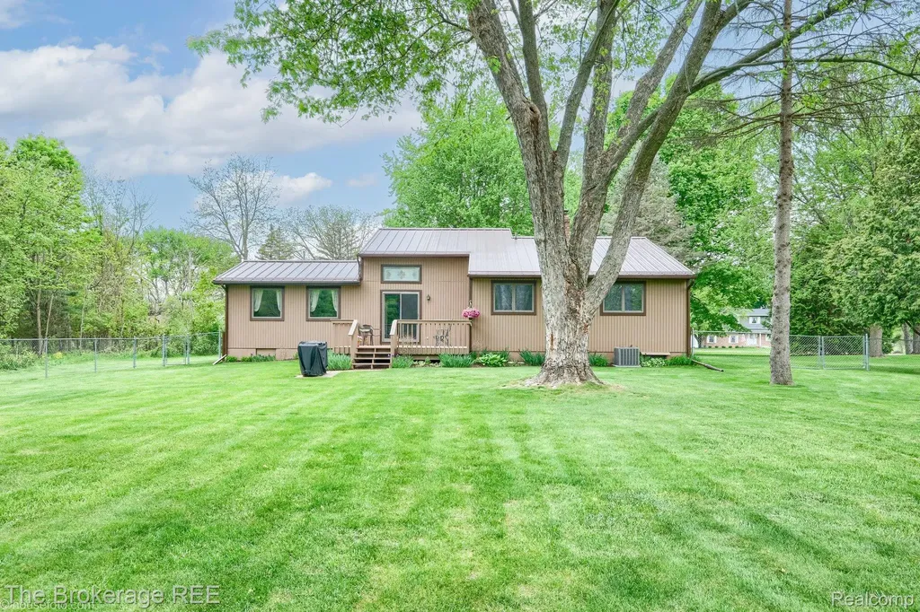2390 N Vassar Road Davison Township MI 48423