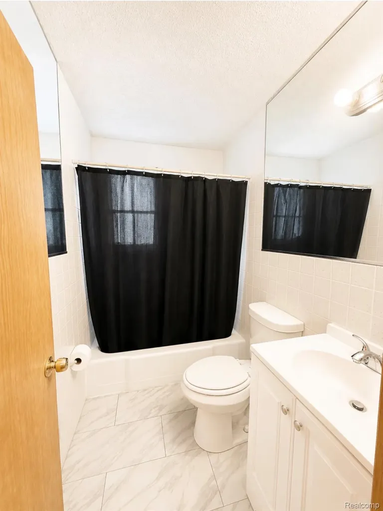 19166 Bentler Street Detroit City MI 48219