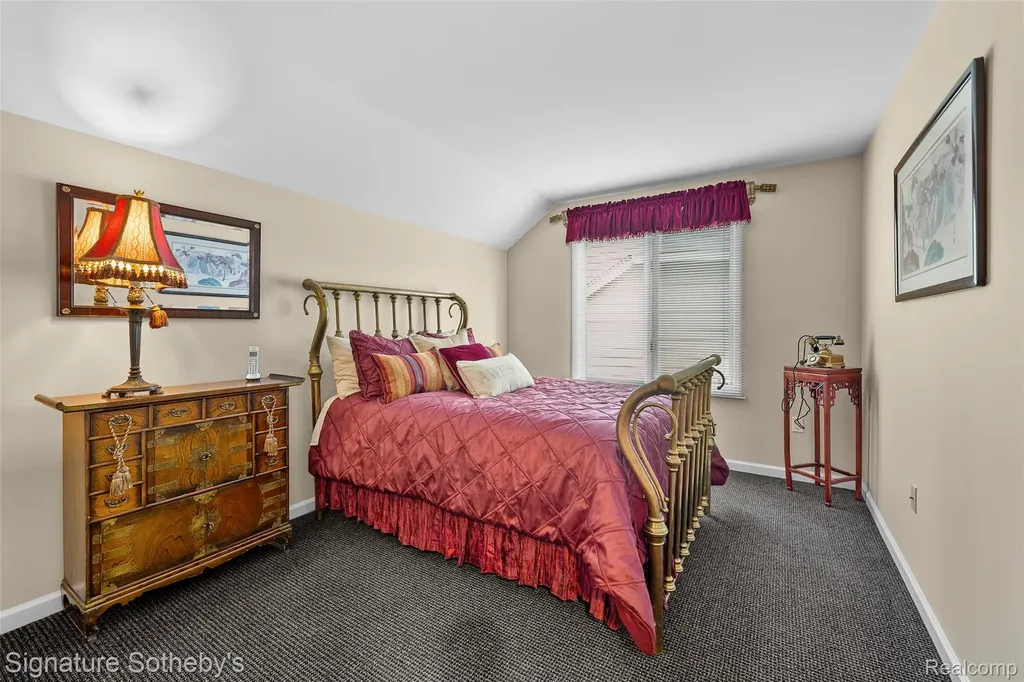 5375 Pembrooke Crossing Court West Bloomfield Charter Township MI 48322