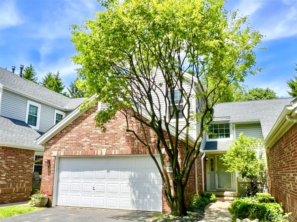 1168 Fairways Boulevard Troy City MI 48085