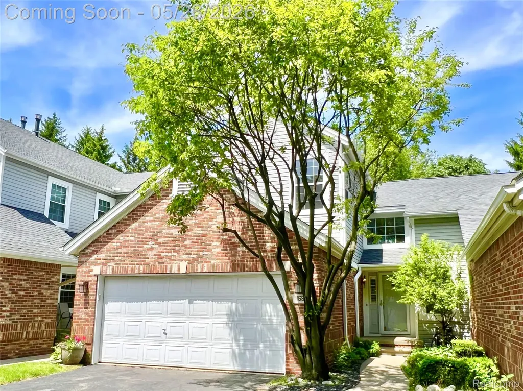1168 Fairways Boulevard Troy City MI 48085