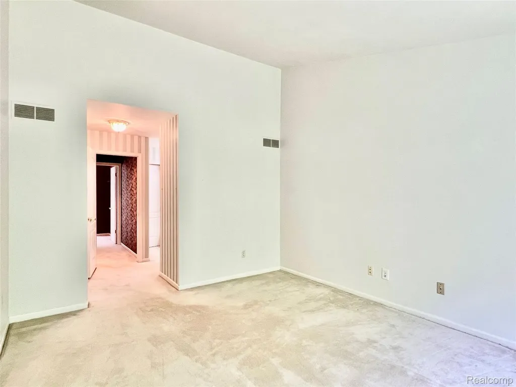 1168 Fairways Boulevard Troy City MI 48085