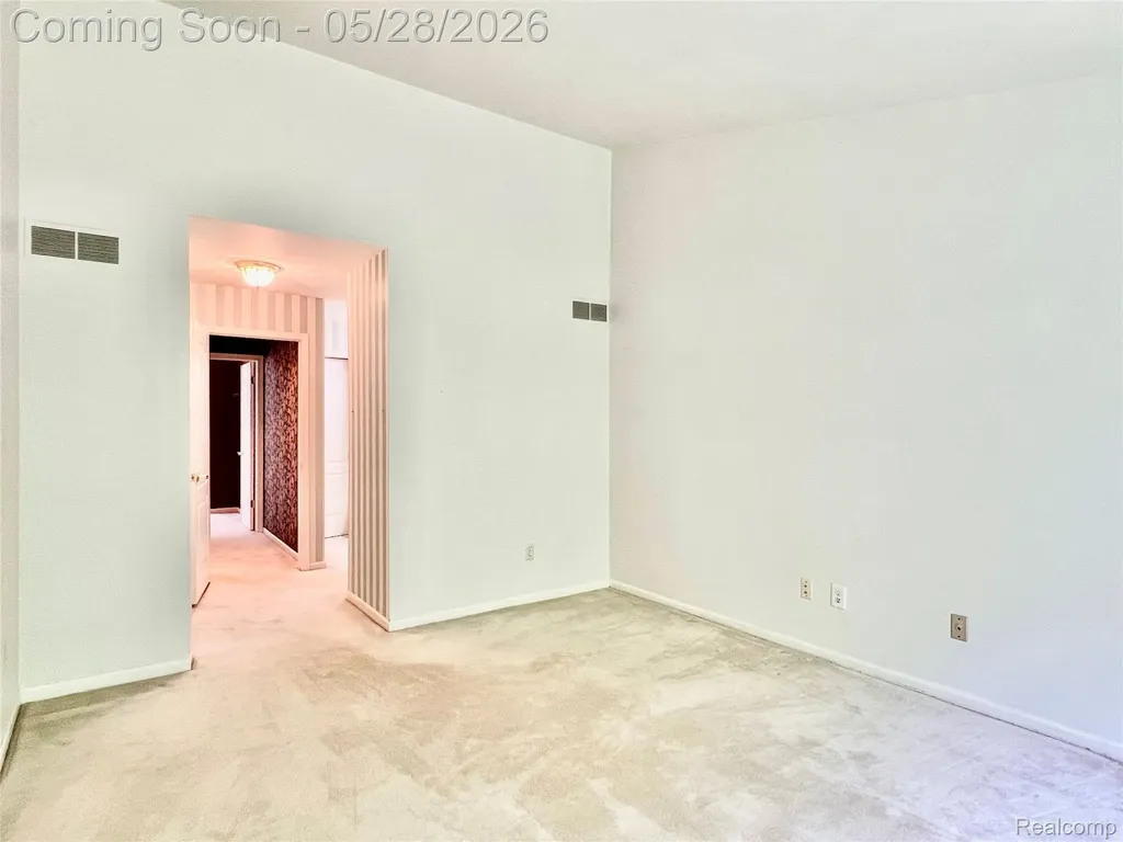 1168 Fairways Boulevard Troy City MI 48085