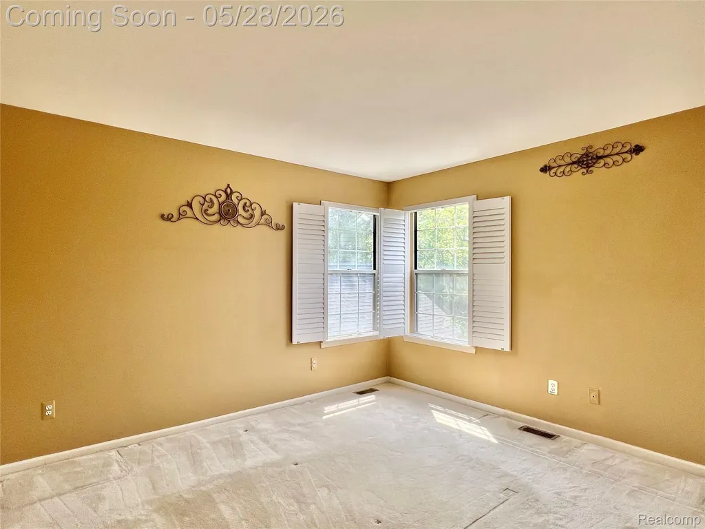 1168 Fairways Boulevard Troy City MI 48085