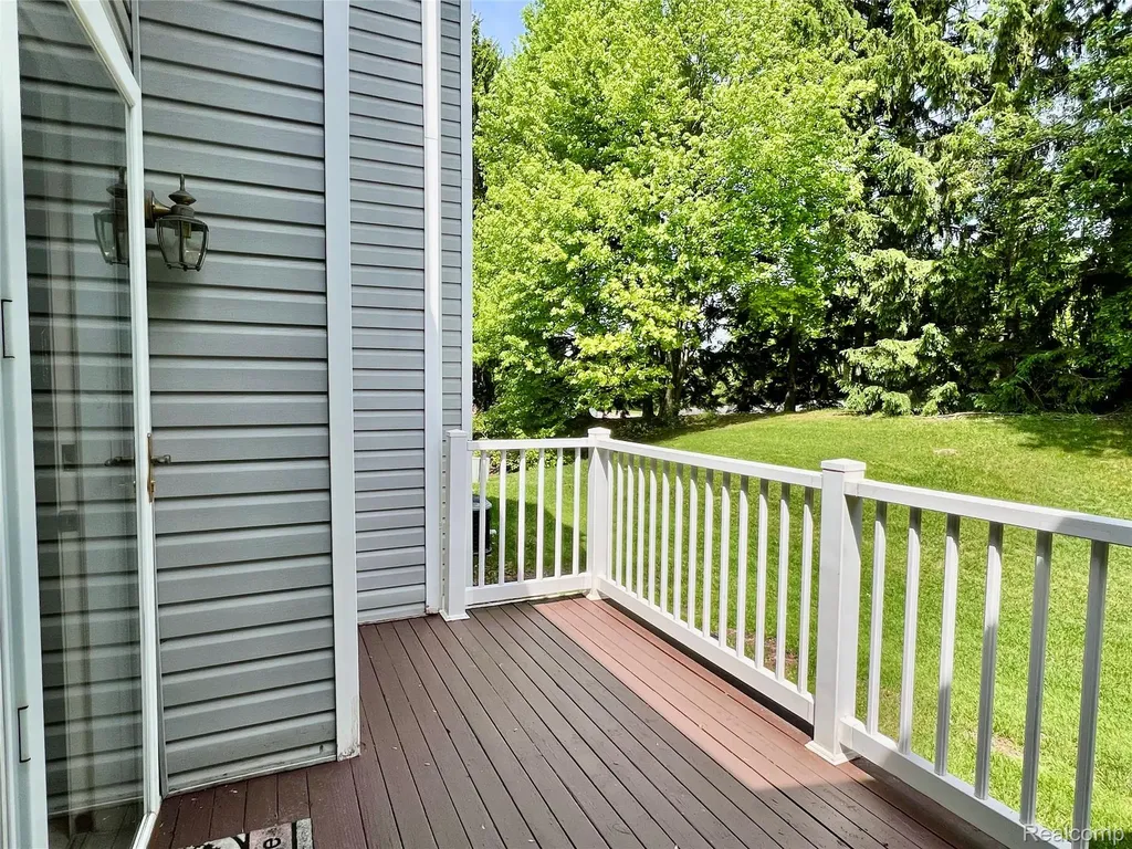 1168 Fairways Boulevard Troy City MI 48085