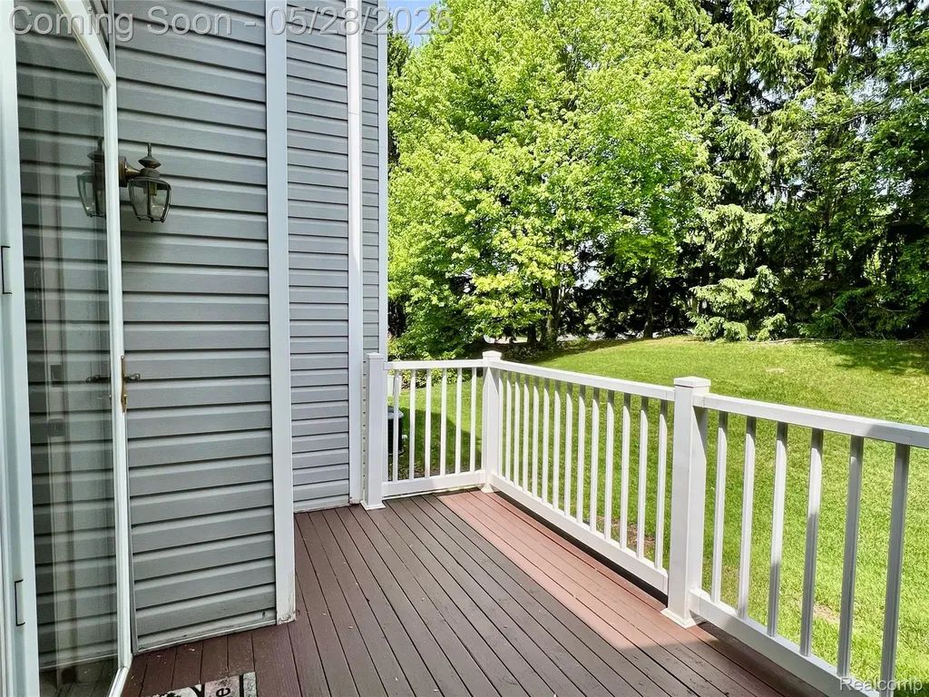 1168 Fairways Boulevard Troy City MI 48085