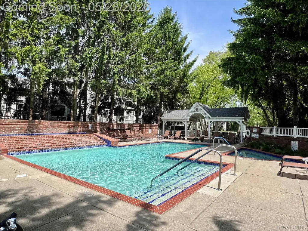 1168 Fairways Boulevard Troy City MI 48085