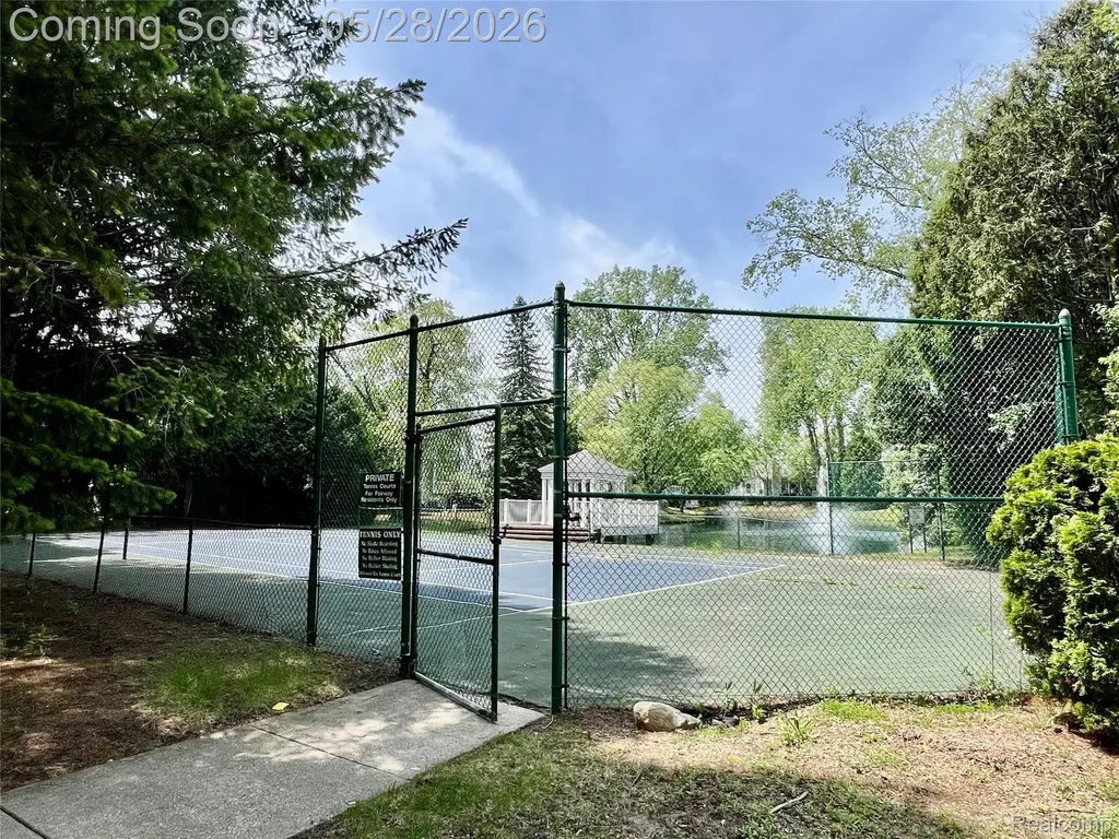 1168 Fairways Boulevard Troy City MI 48085
