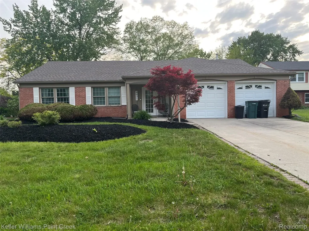 4971 Butler Drive Troy City MI 48085