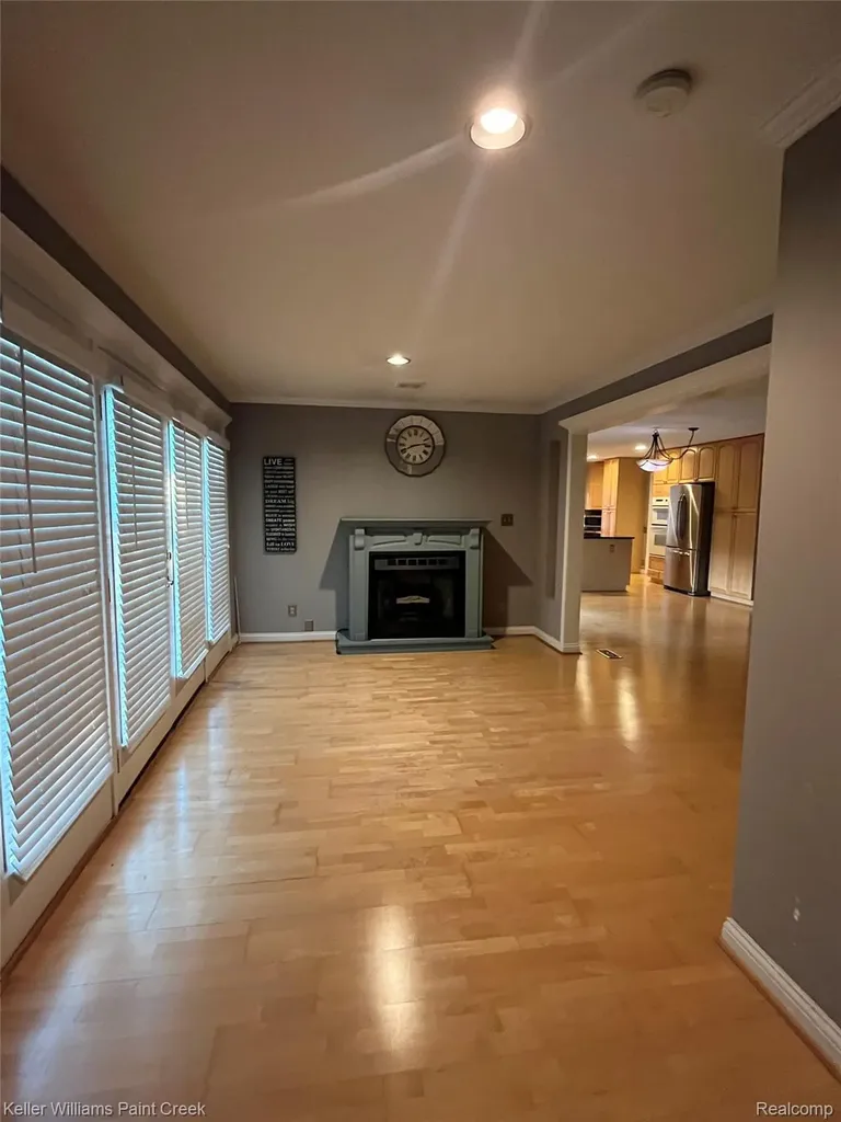 4971 Butler Drive Troy City MI 48085