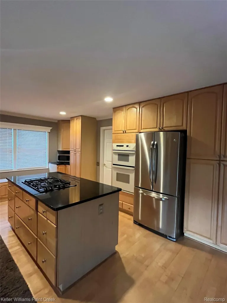 4971 Butler Drive Troy City MI 48085