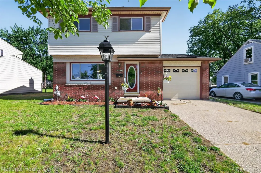 34472 Phyllis Street Wayne City MI 48184