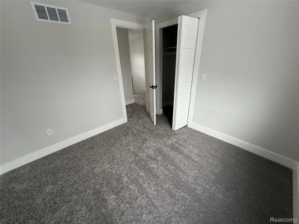 15542 Pennsylvania Street Southfield City MI 48075