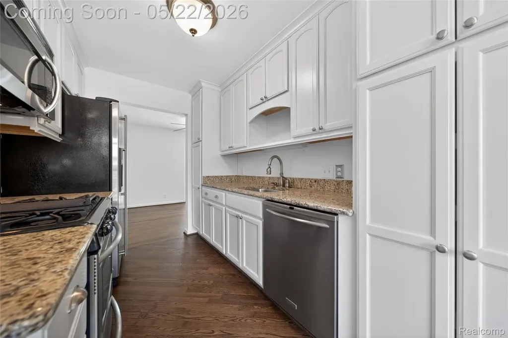 2853 Trailwood Drive Rochester Hills City MI 48309