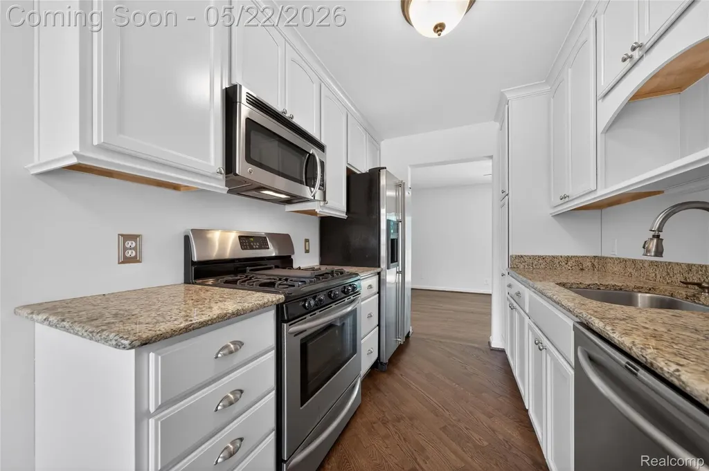 2853 Trailwood Drive Rochester Hills City MI 48309
