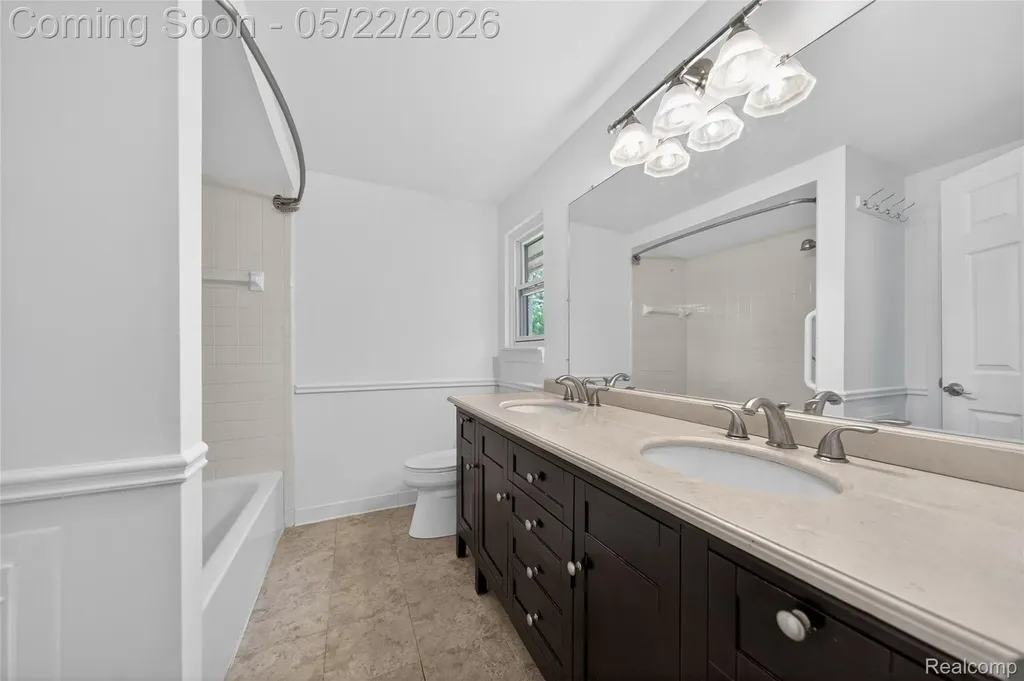 2853 Trailwood Drive Rochester Hills City MI 48309