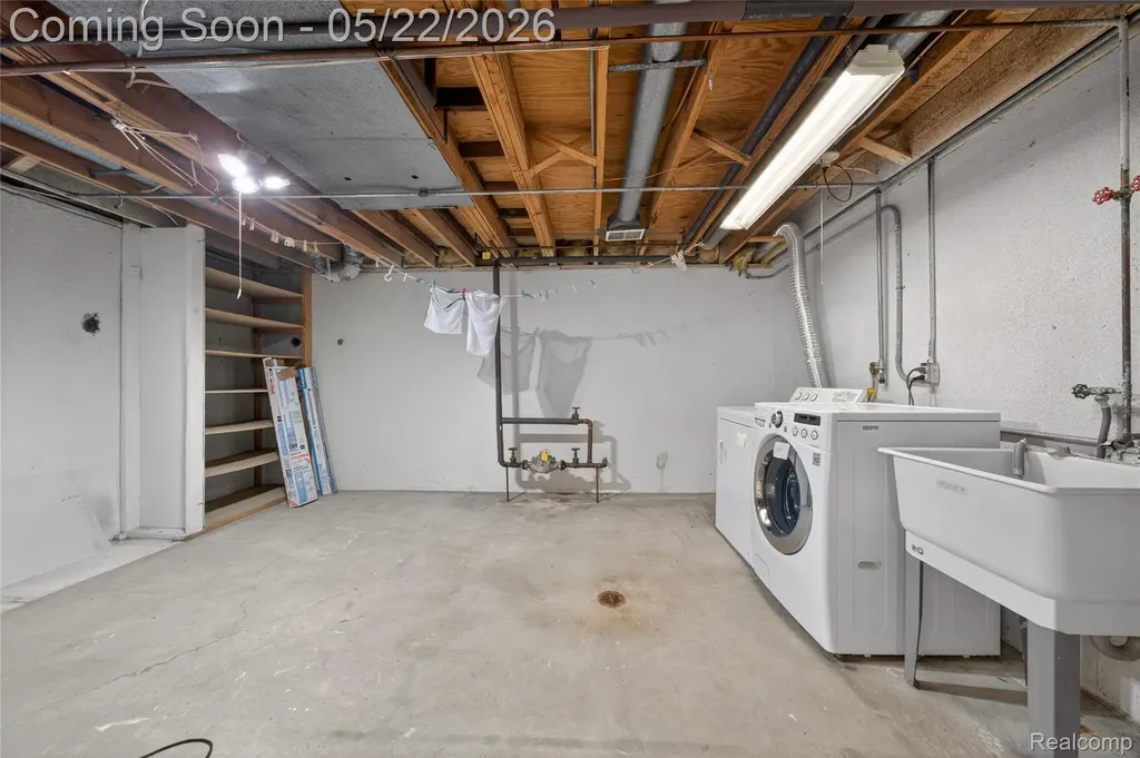 2853 Trailwood Drive Rochester Hills City MI 48309