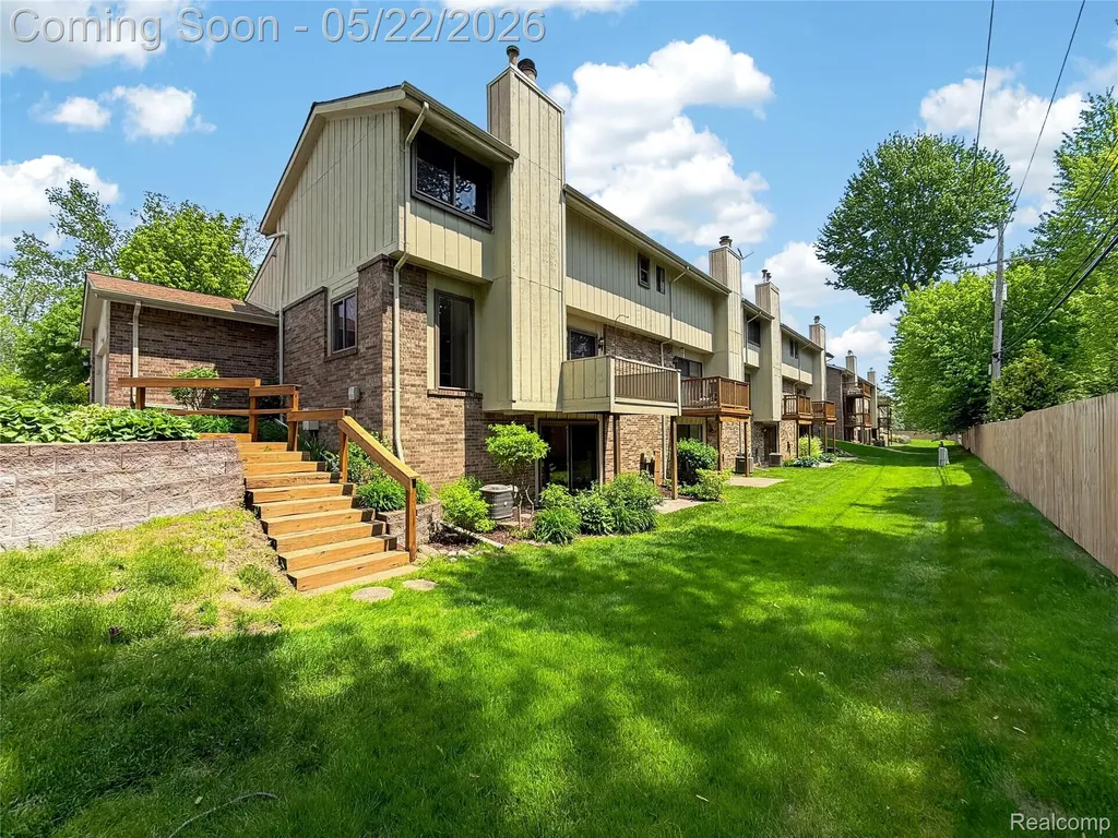 2853 Trailwood Drive Rochester Hills City MI 48309