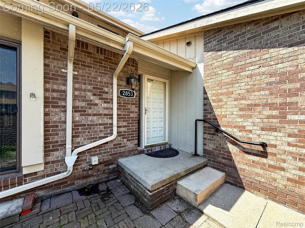 2853 Trailwood Drive Rochester Hills City MI 48309
