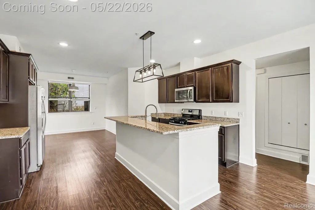 1250 Diamond Court Royal Oak City MI 48067
