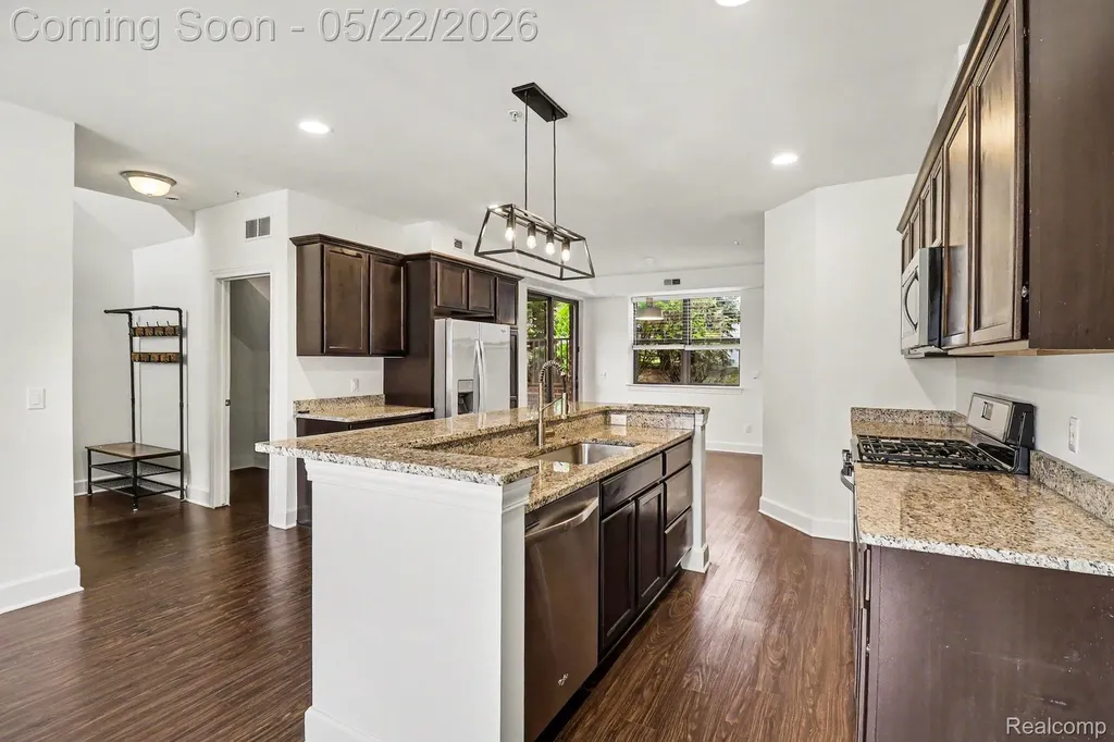1250 Diamond Court Royal Oak City MI 48067