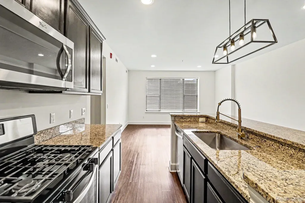 1250 Diamond Court Royal Oak City MI 48067