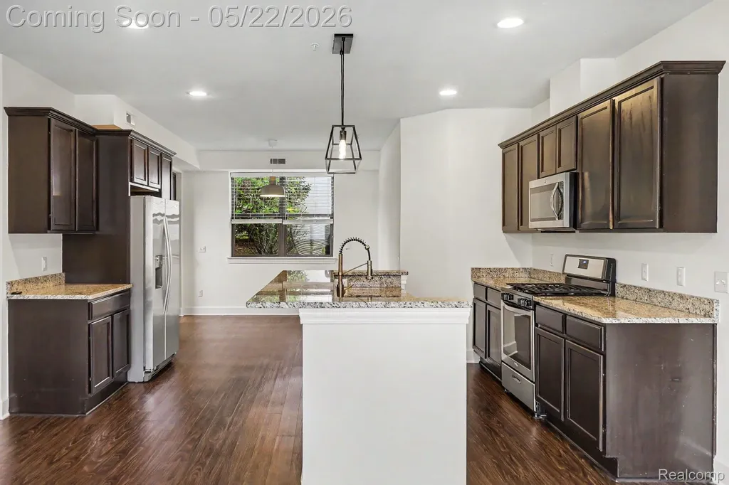 1250 Diamond Court Royal Oak City MI 48067