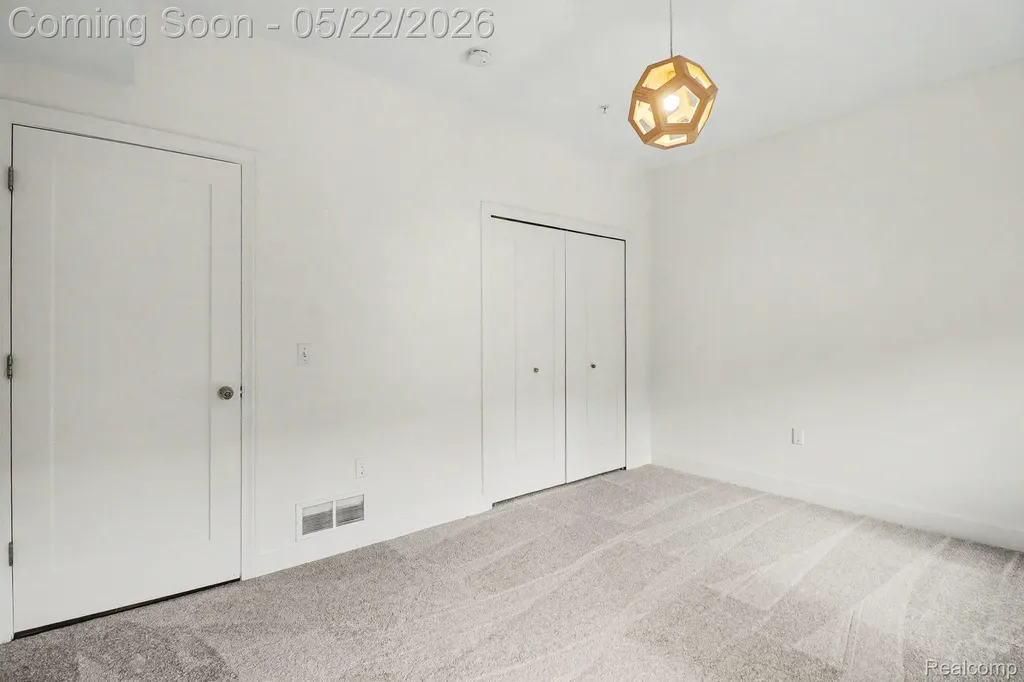 1250 Diamond Court Royal Oak City MI 48067