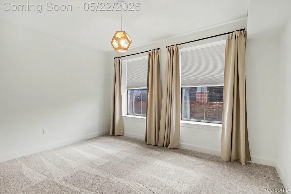 1250 Diamond Court Royal Oak City MI 48067