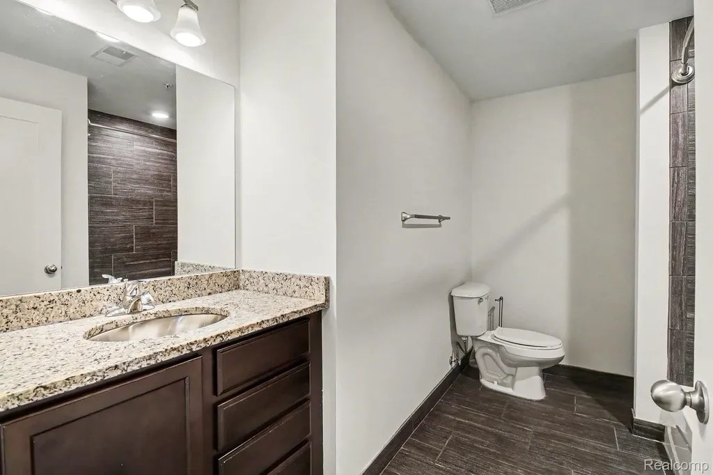 1250 Diamond Court Royal Oak City MI 48067