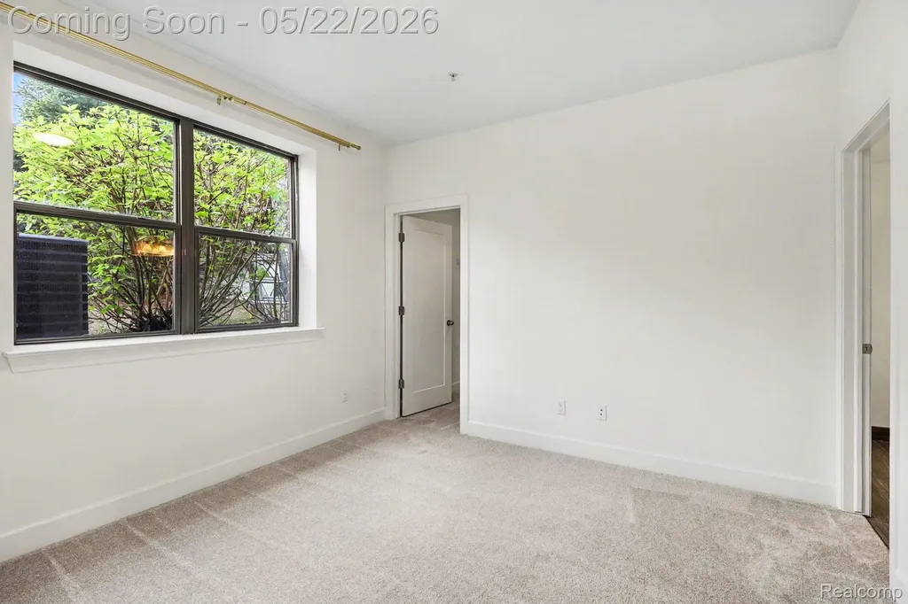 1250 Diamond Court Royal Oak City MI 48067